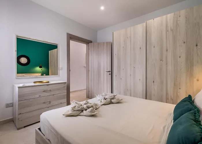 Xemx Sabiha 5 Min Walk From St Julians Apartment